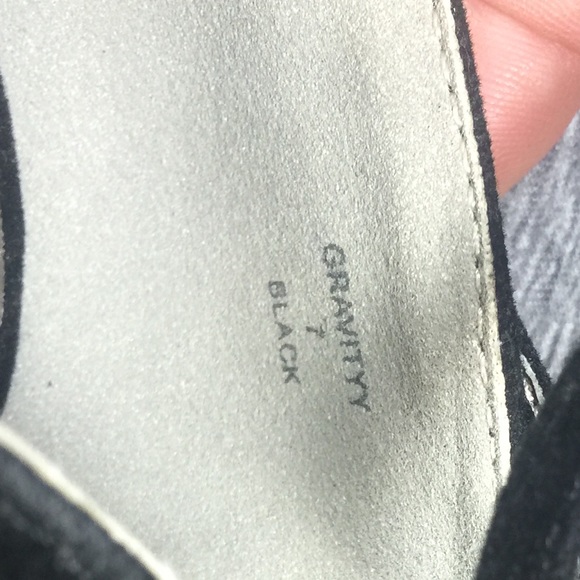 Steve Madden velvet gravity platform pumps - Picture 8 of 8